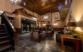 Glacier Mountaineer Lodge