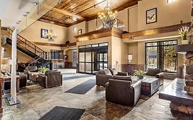 Glacier Mountaineer Lodge